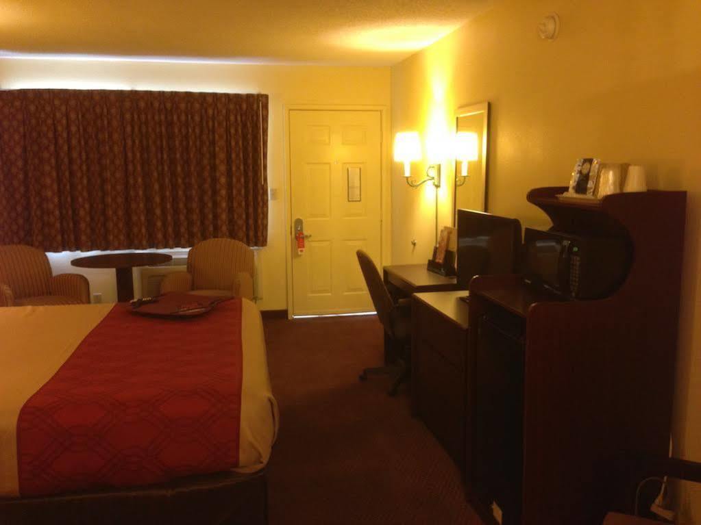 Motel Super 8 By Wyndham Albuquerque Downtown Zewnętrze zdjęcie